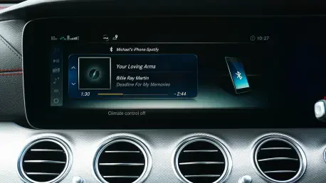 Will iOS 26 Solve iPhone's Annoying Bluetooth Problem?